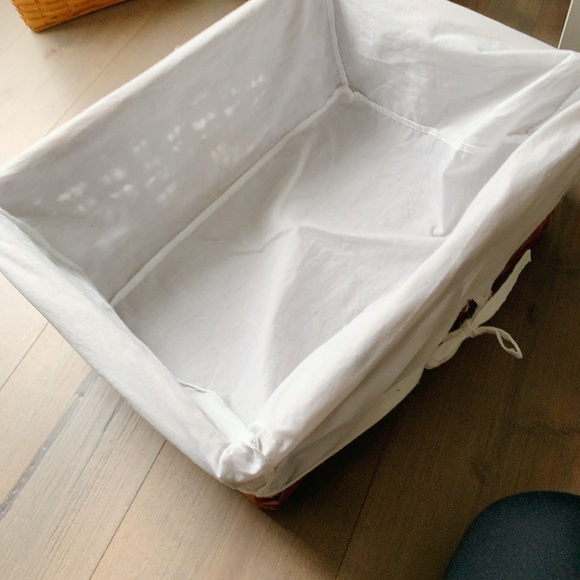 Extra large rattan basket with cotton inner - Picture 8 of 8